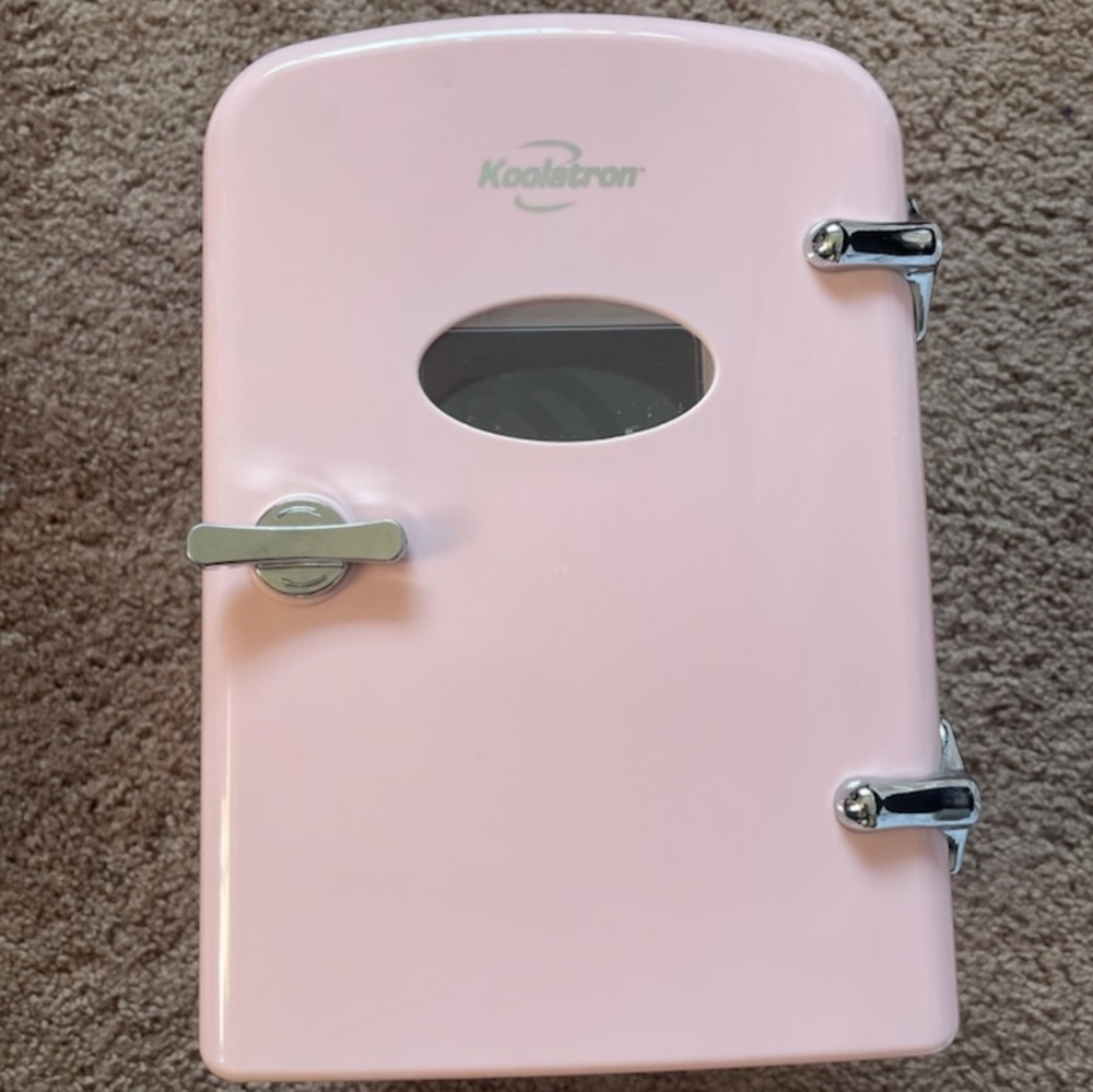 Koolatron Mini Fridge - Picture 3 of 8